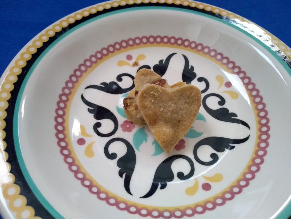 receita-de-bolo-de-maca-com-frutas-secas